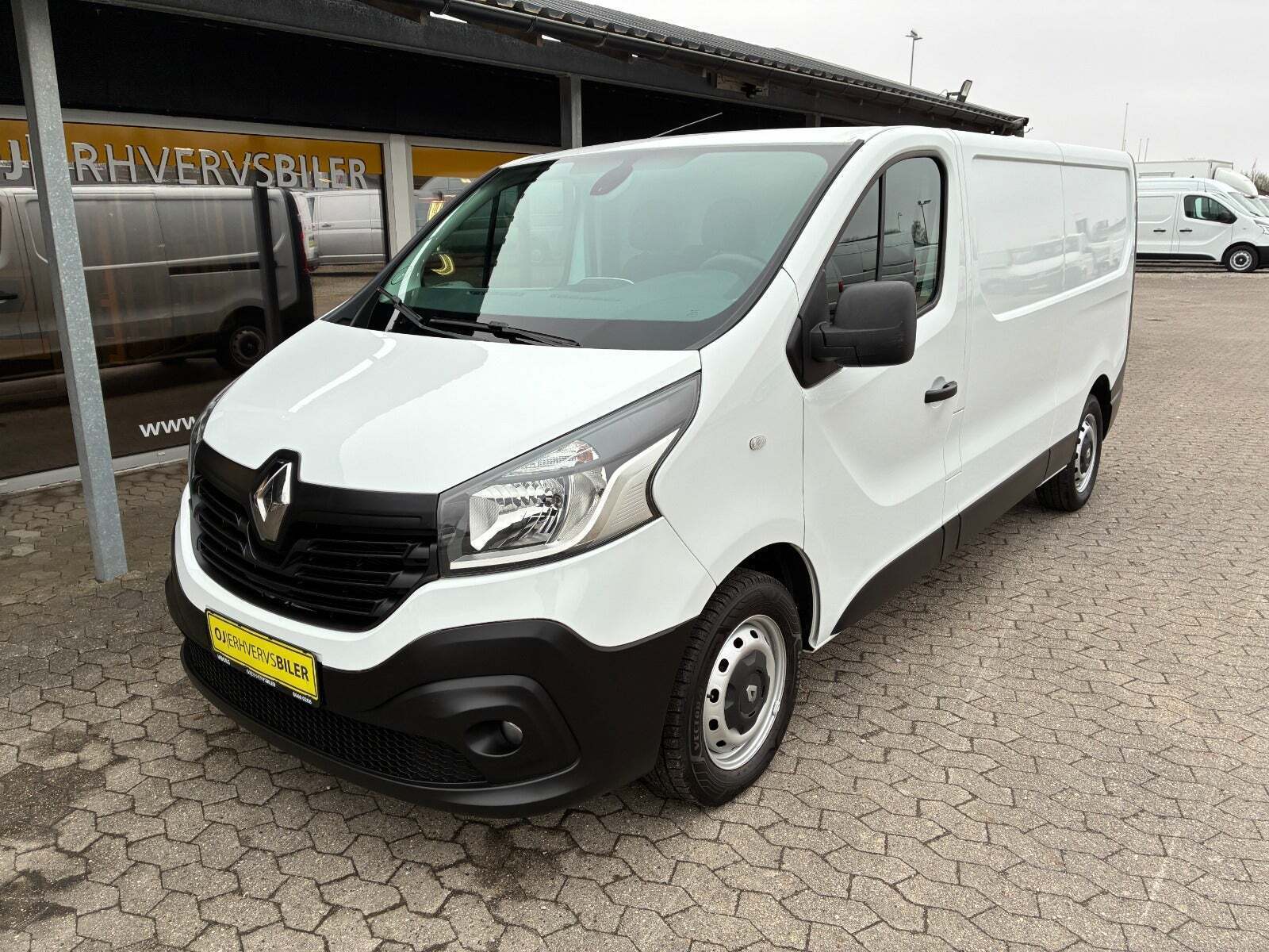 Hvid Renault Trafic T29 fra 2018