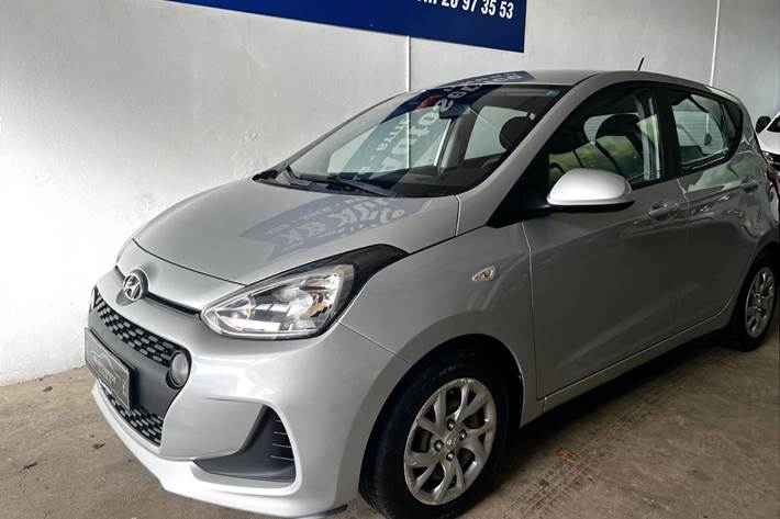 Sølv Hyundai i10 fra 2020