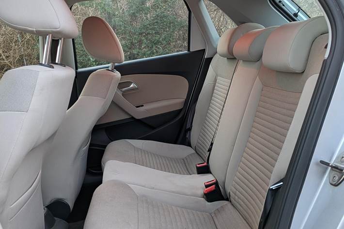 Sølv VW Polo fra 2009