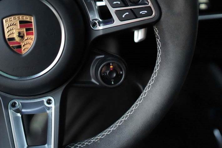 Hvid Porsche Cayenne Turbo S fra 2019