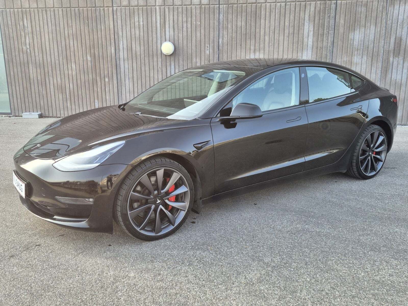 Tesla Model 3 Performance AWD