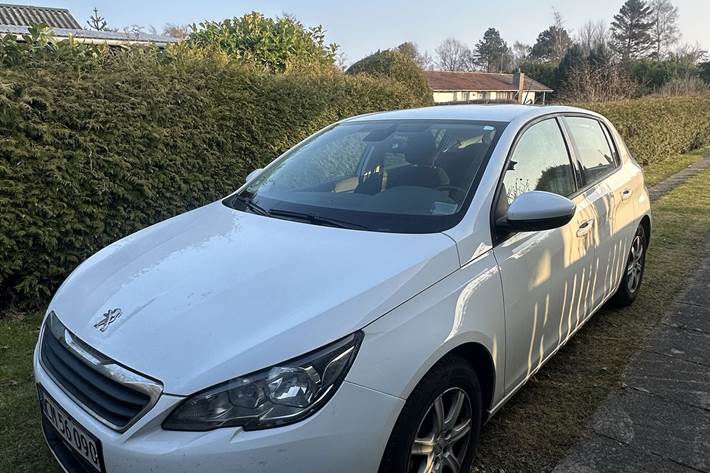 Hvid Peugeot 308 fra 2016