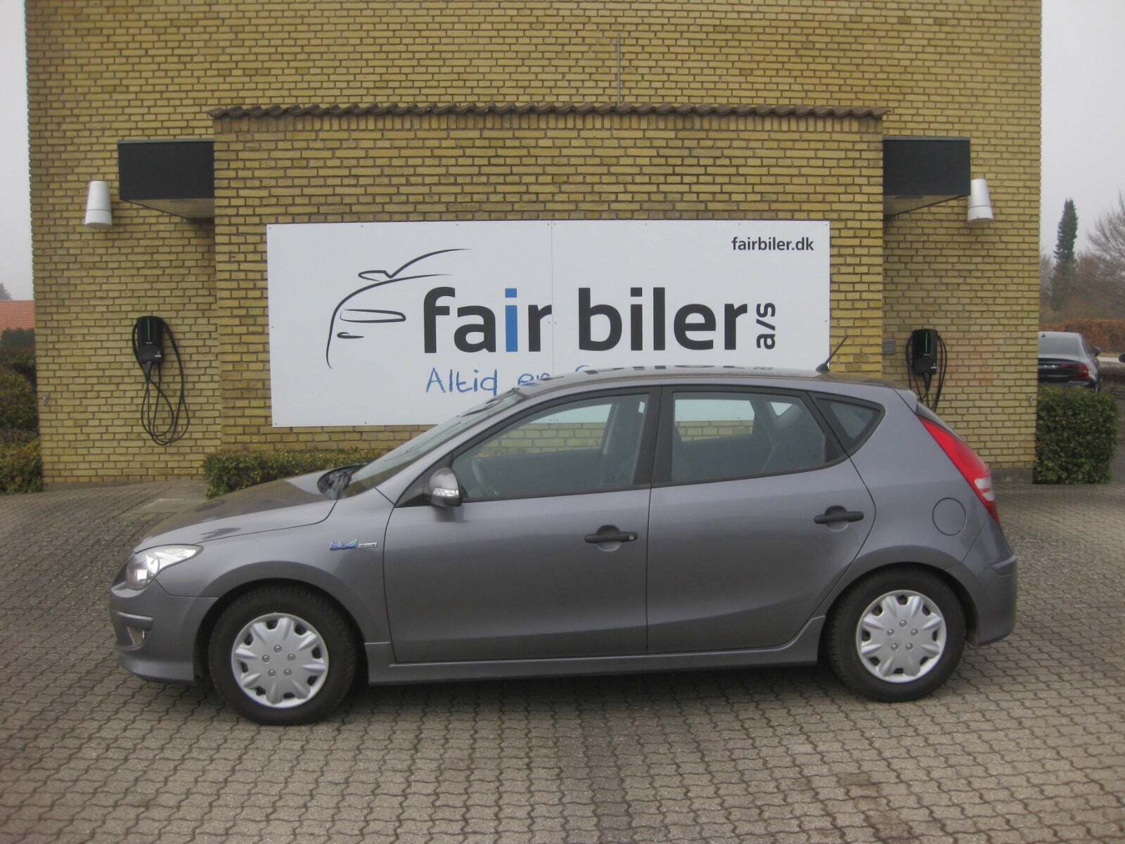 Grå Hyundai i30 fra 2011