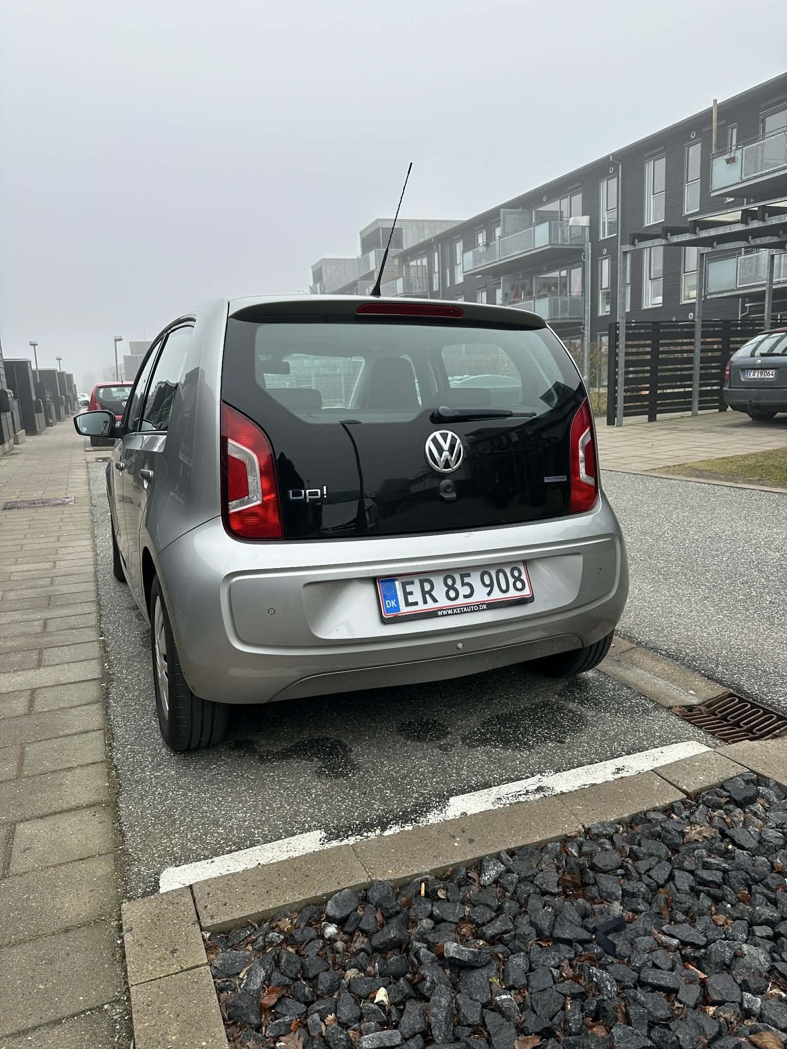 VW UP! 1,0 FSI BMT 75 HK HIGH UP