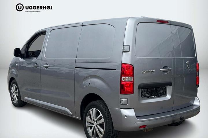 Grå Peugeot Expert fra 2022