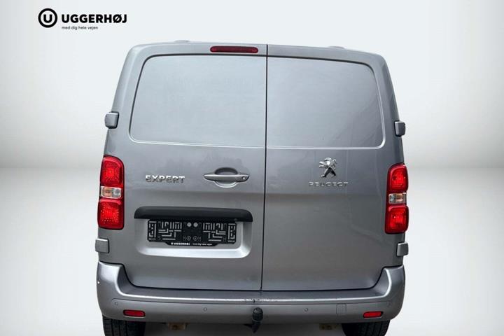 Grå Peugeot Expert fra 2022