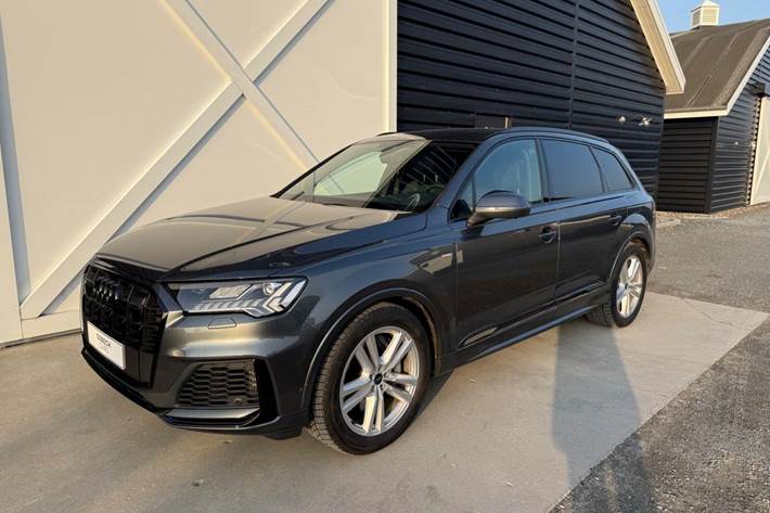 Grå Audi Q7 fra 2023