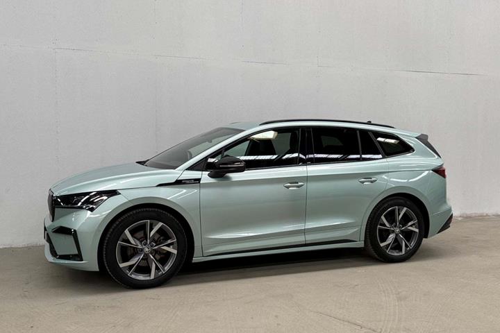 Grøn Skoda Enyaq fra 2023
