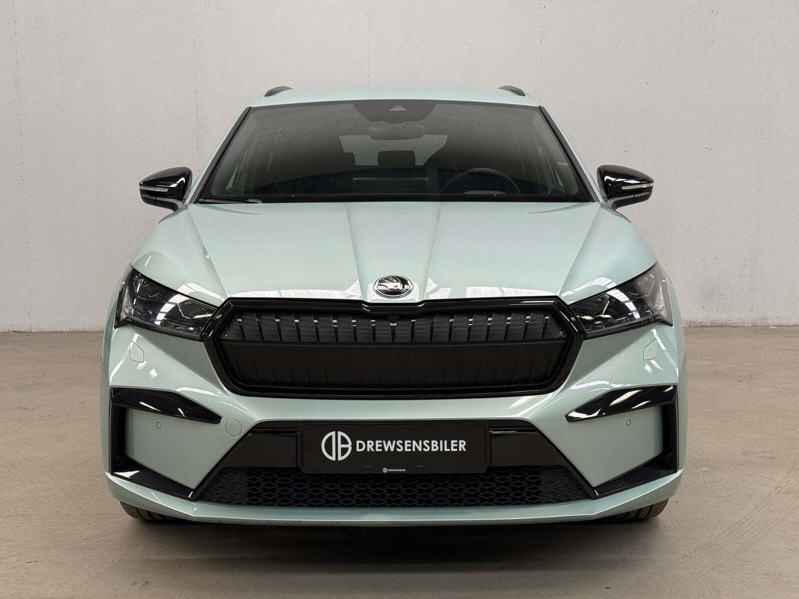 Grøn Skoda Enyaq fra 2023