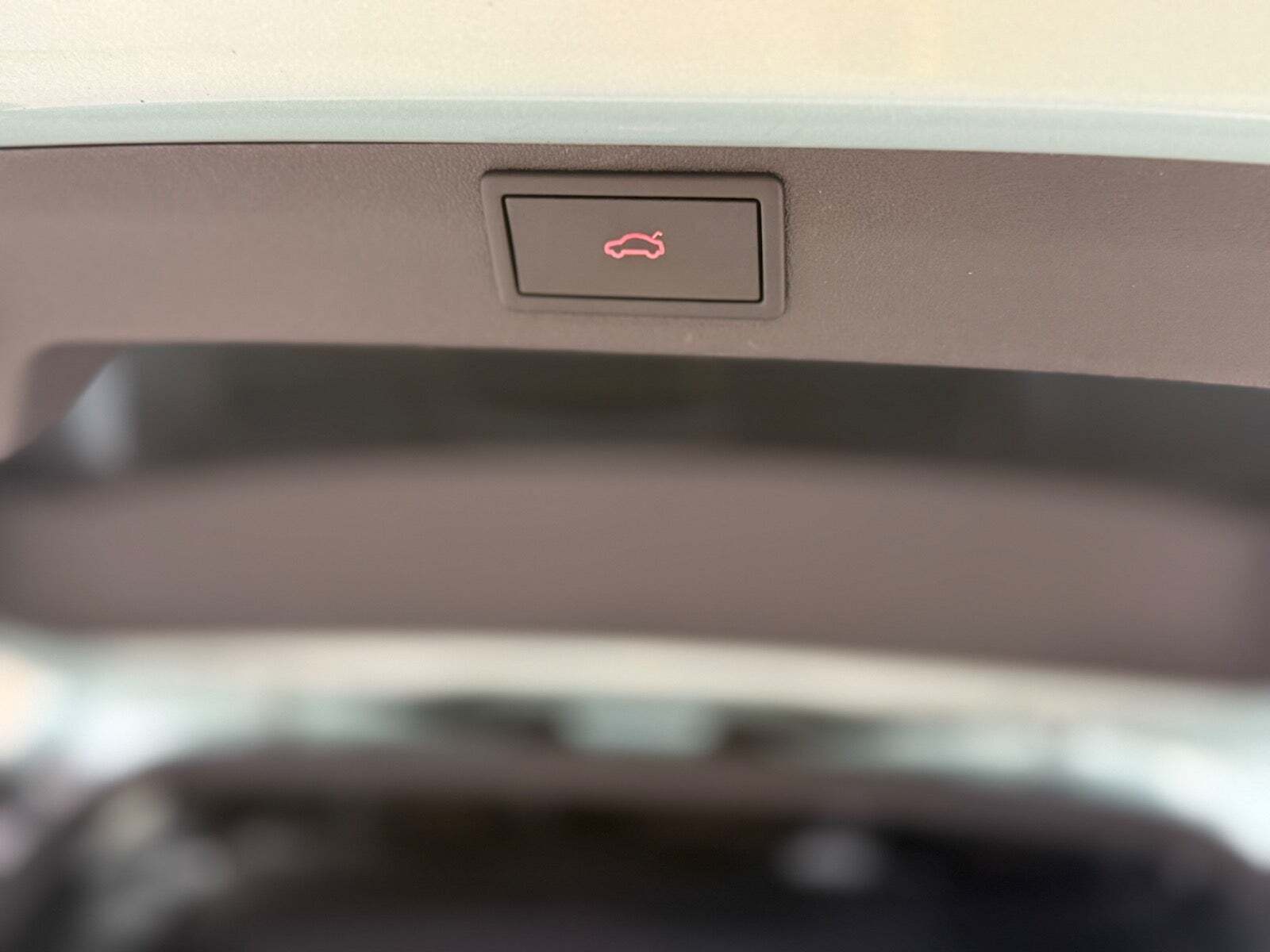 Grøn Skoda Enyaq fra 2023