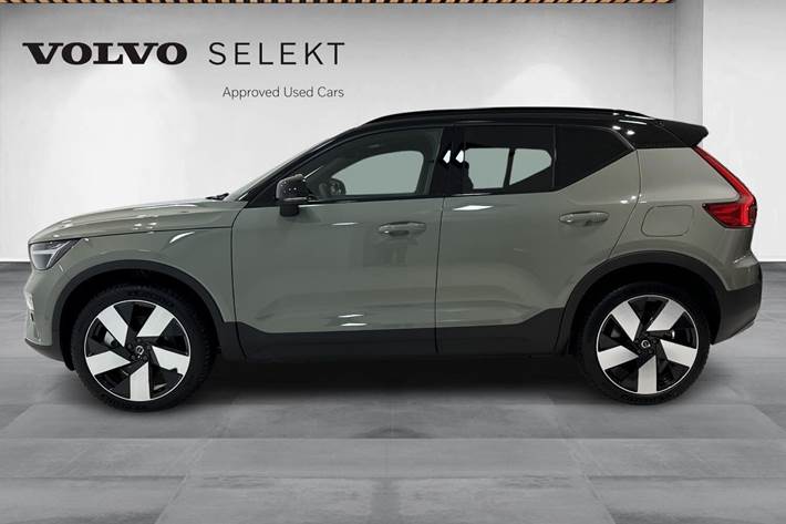Grøn Volvo XC40 fra 2023