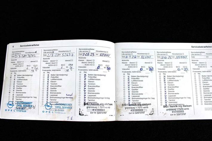 Hvid Opel Astra fra 2019