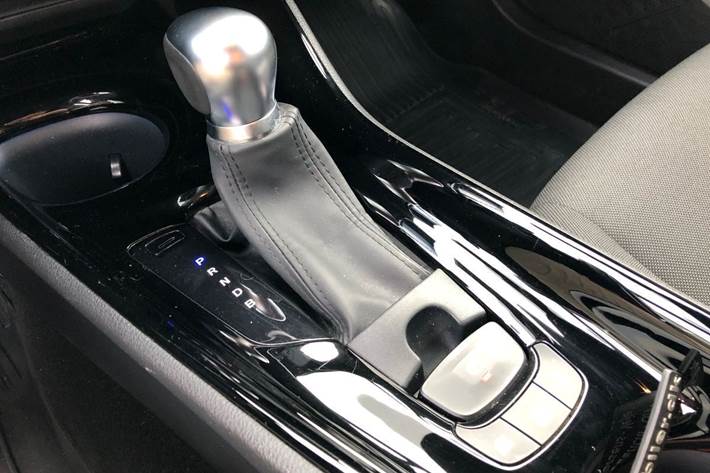 Sort Toyota C-HR fra 2020