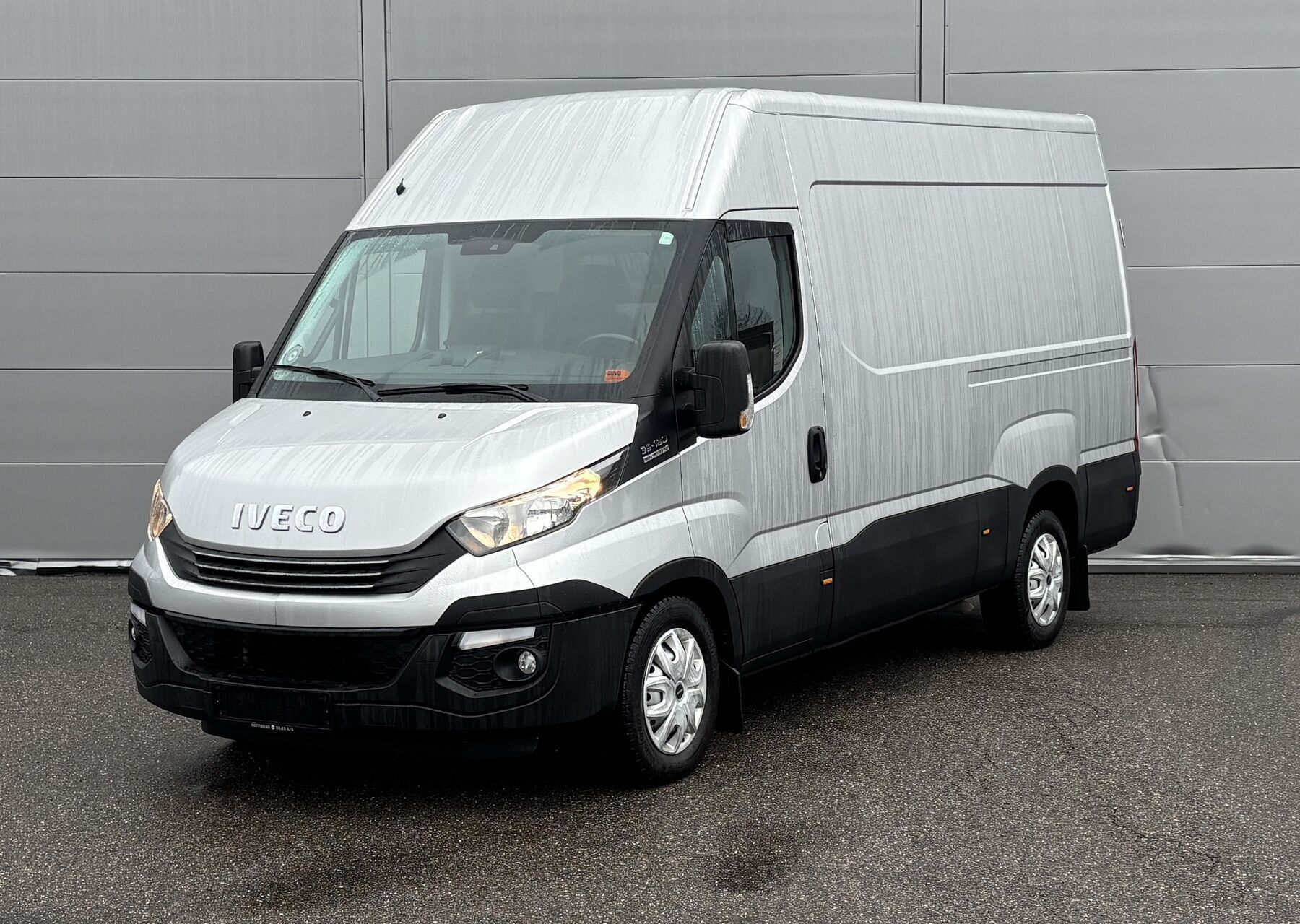 Iveco Daily 3,0 35S18 12m3 D 180HK Van 8g Aut.