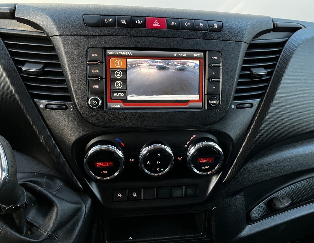 Hvid Iveco Daily fra 2016