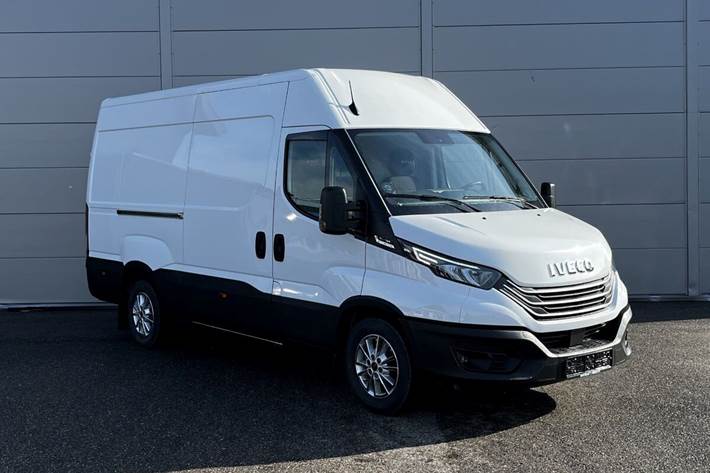 Hvid Iveco Daily fra 2023