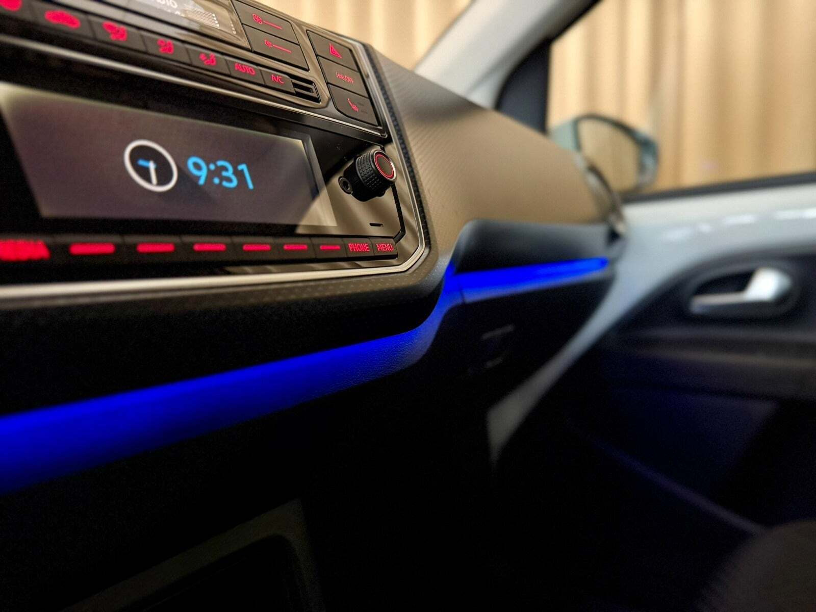 Hvid VW E-UP! fra 2021