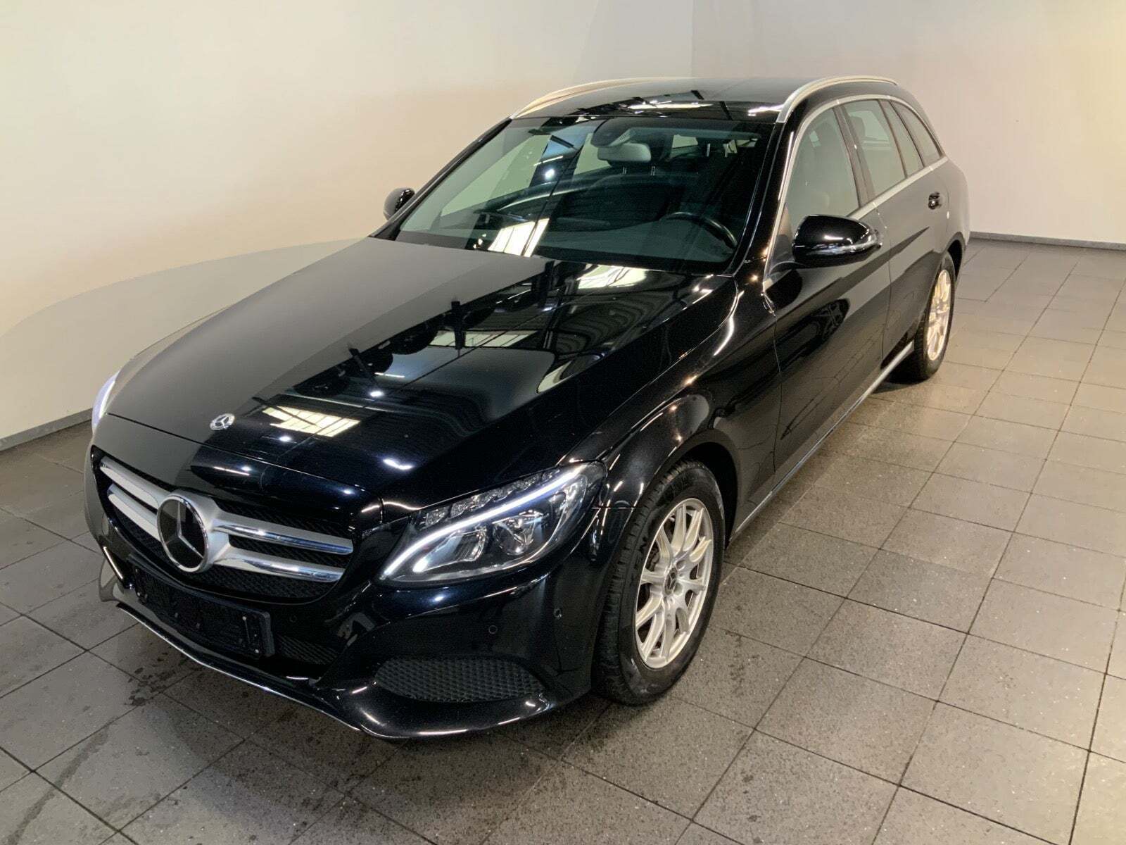 Mercedes C220 d 2,2 Avantgarde stc. aut.
