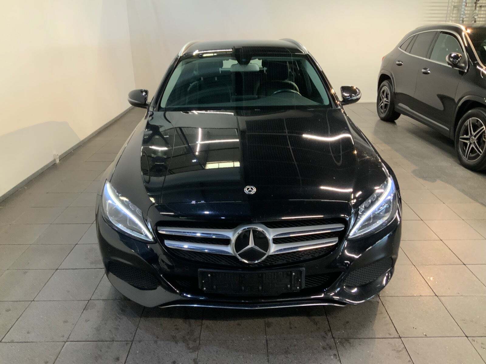 Mercedes C220 d 2,2 Avantgarde stc. aut.