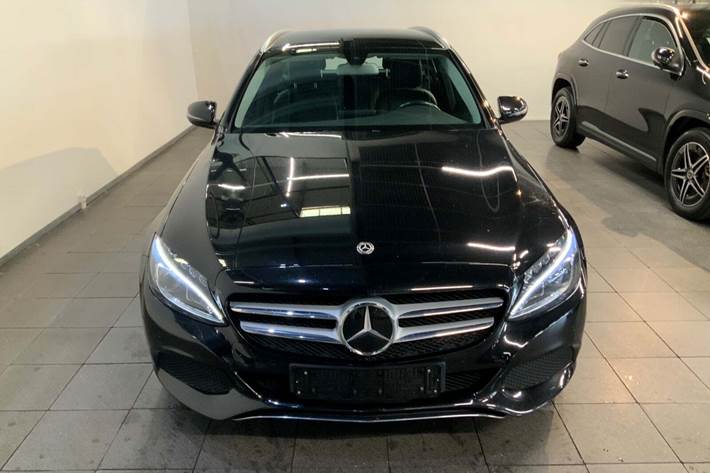 Sort Mercedes C220 d fra 2018