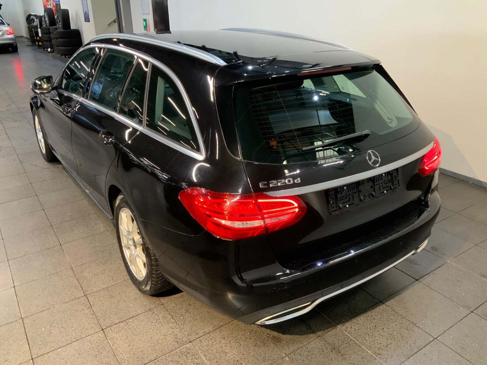 Mercedes C220 d 2,2 Avantgarde stc. aut.