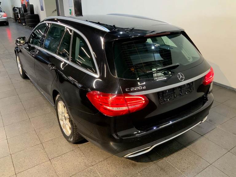 Mercedes C220 d 2,2 Avantgarde stc. aut.