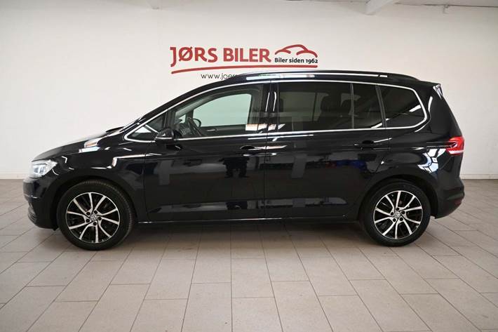 Sort VW Touran fra 2019