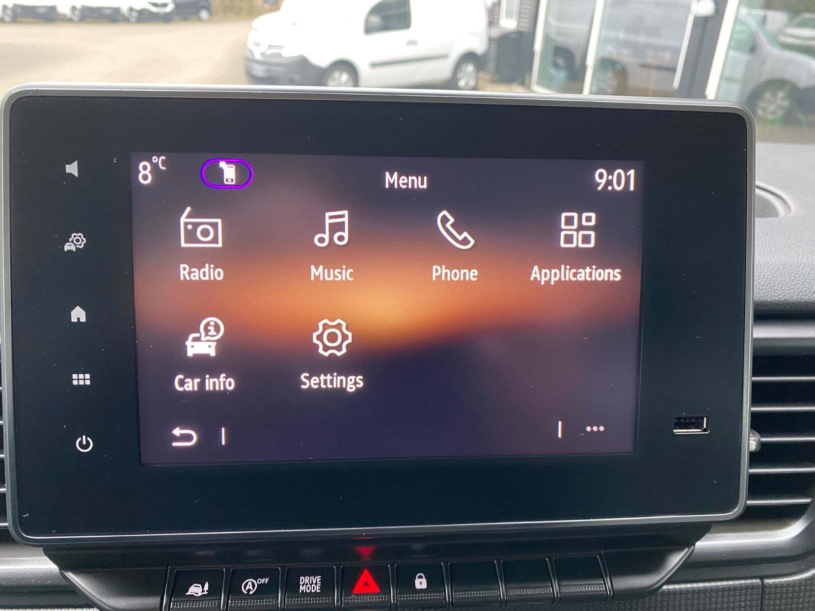 Hvid Renault Trafic fra 2025