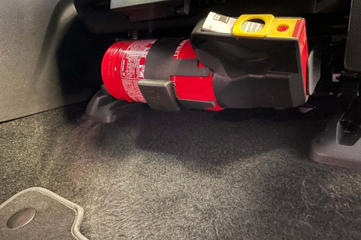 Hvid Mercedes EQA350 fra 2025