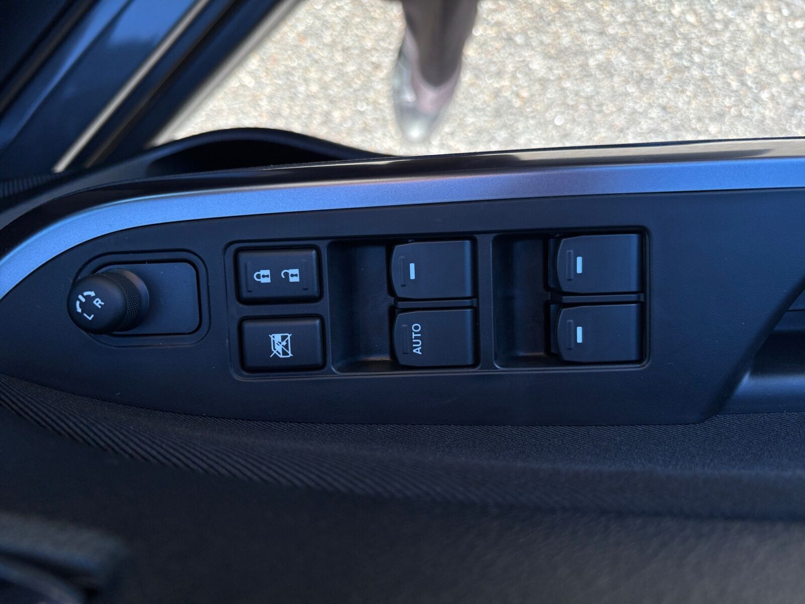 Grå Suzuki Vitara fra 2025