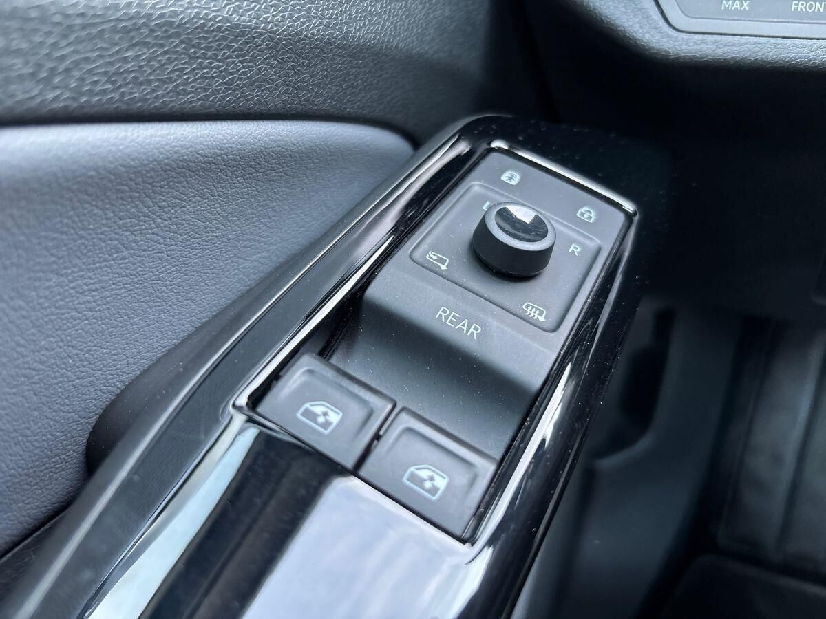 Grå VW ID.4 fra 2022