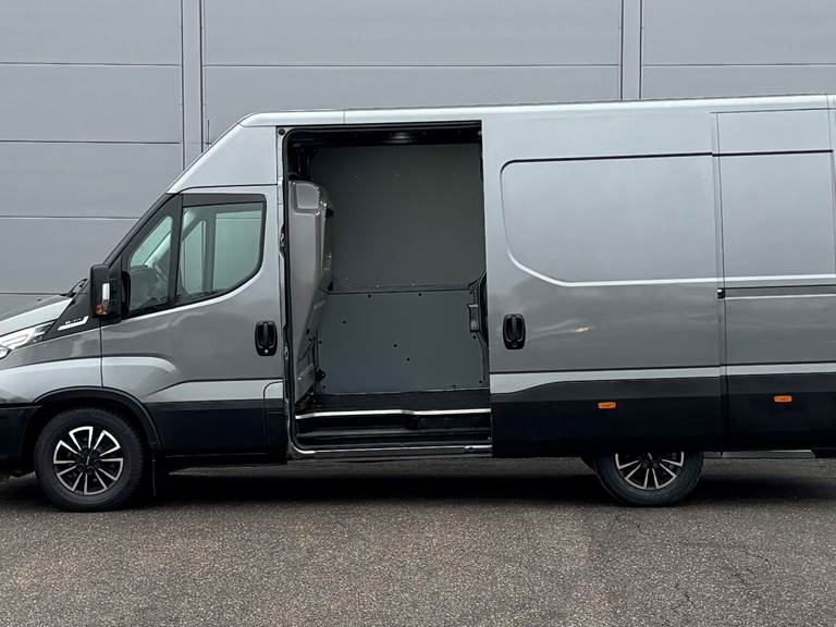 Iveco Daily 3,0 35S21 12m3 D Hi-Matic 210HK Van 8g Aut.