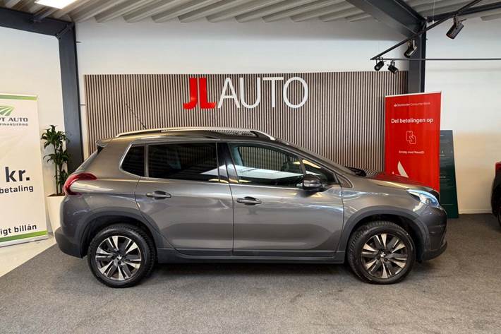 Grå Peugeot 2008 fra 2018