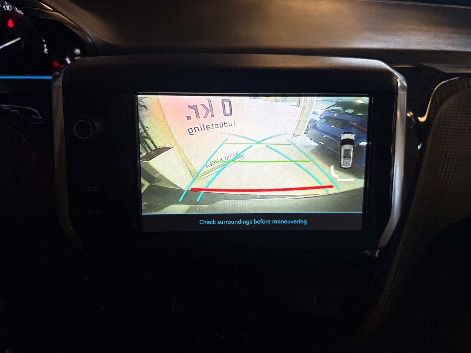 Grå Peugeot 2008 fra 2018