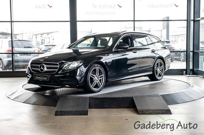 Sort Mercedes E220 d fra 2017