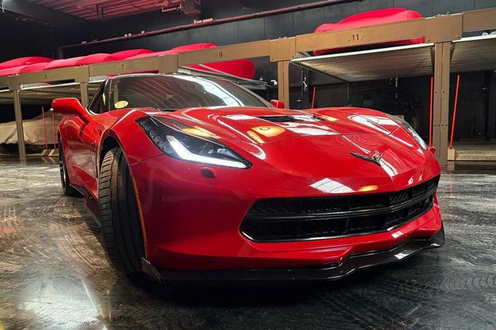 Rød Chevrolet Corvette fra 2014