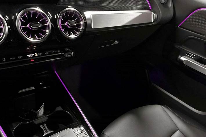 Sort Mercedes EQB300 fra 2022