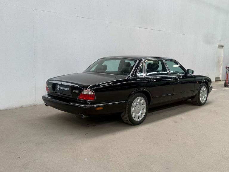 Jaguar XJ8 4,0 Sovereign aut.