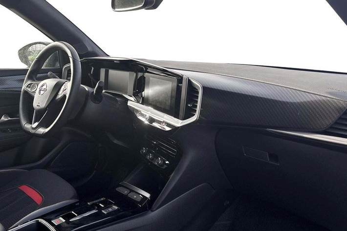 Grøn Opel Mokka-e fra 2023