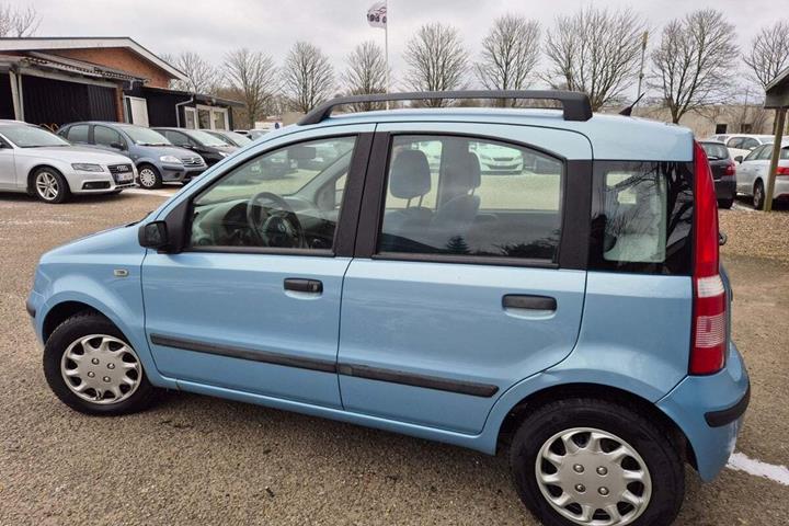 Grøn Fiat Panda fra 2004