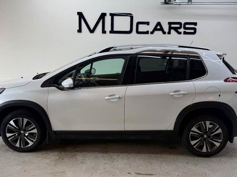 Peugeot 2008 1,2 e-THP 110 Allure Sky