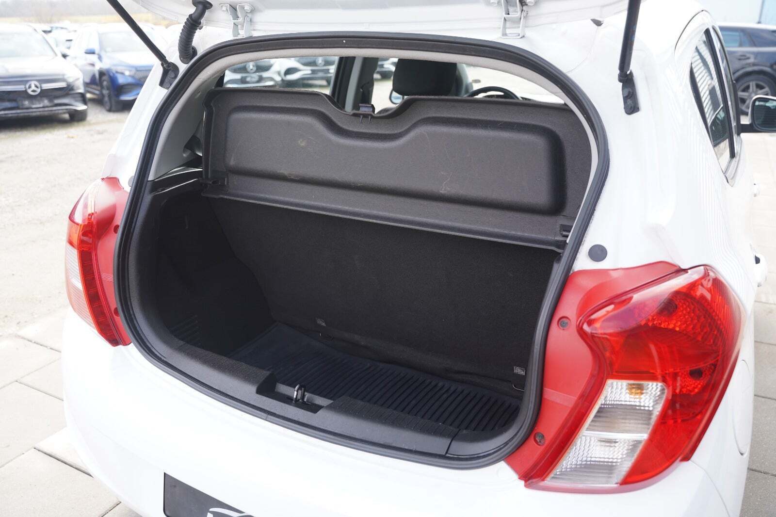 Hvid Opel Karl fra 2016