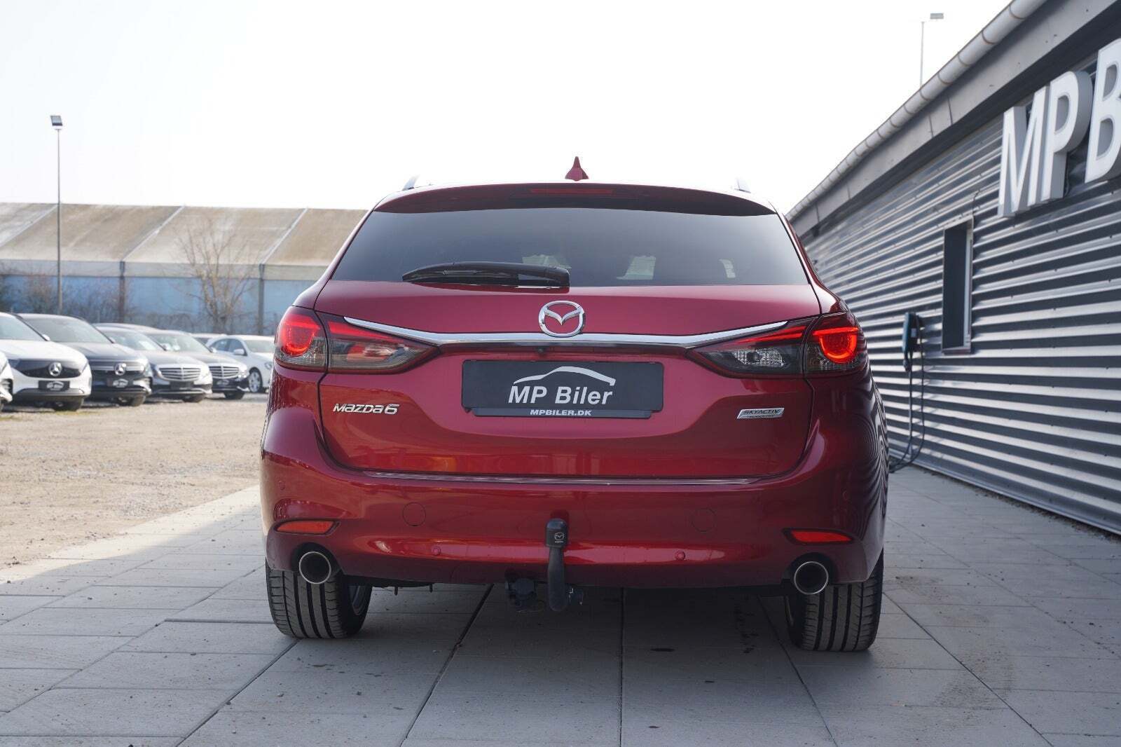 Rød Mazda 6 fra 2018