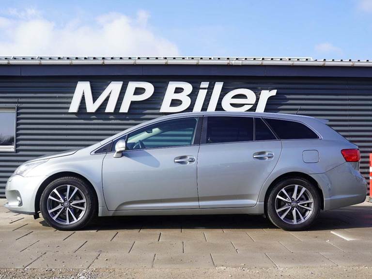 Toyota Avensis 1,8 VVT-i T2 Premium stc.