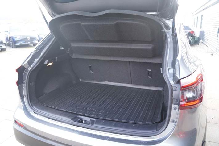 Grå Nissan Qashqai fra 2020