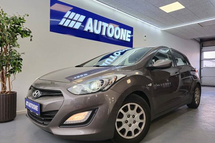 Brun Hyundai i30 fra 2014