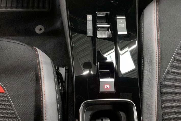 Grøn Opel Mokka-e fra 2023