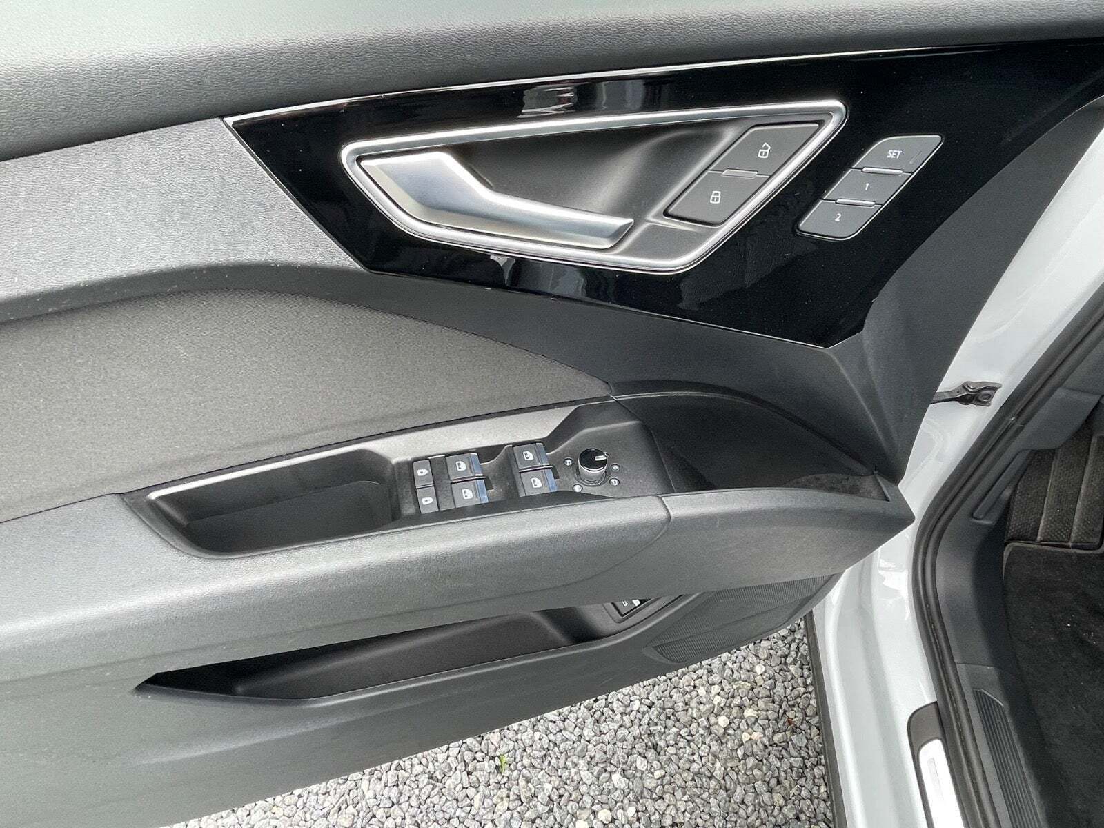 Hvid Audi Q4 e-tron fra 2022