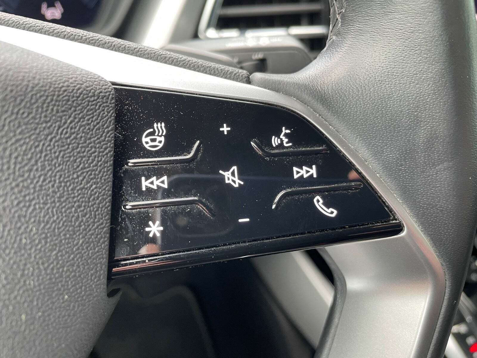 Hvid Audi Q4 e-tron fra 2022