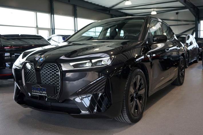 Sort BMW iX fra 2024